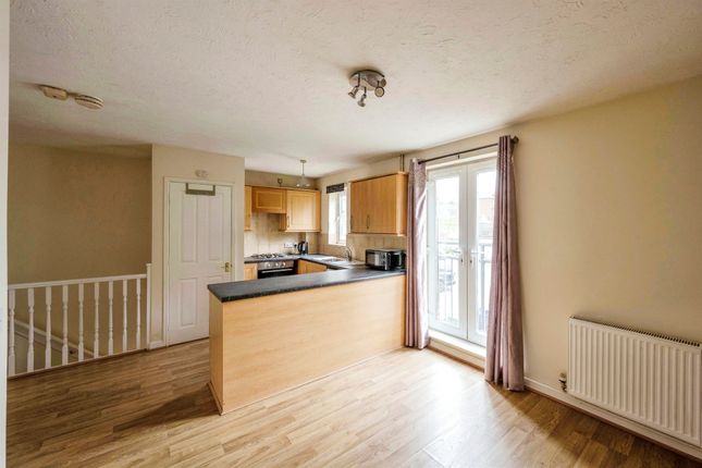 Flat for sale in Riverside Close, Conisbrough, Doncaster