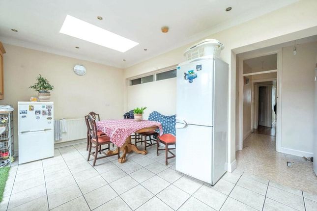 3, Weighton Road, Harrow photo 4
