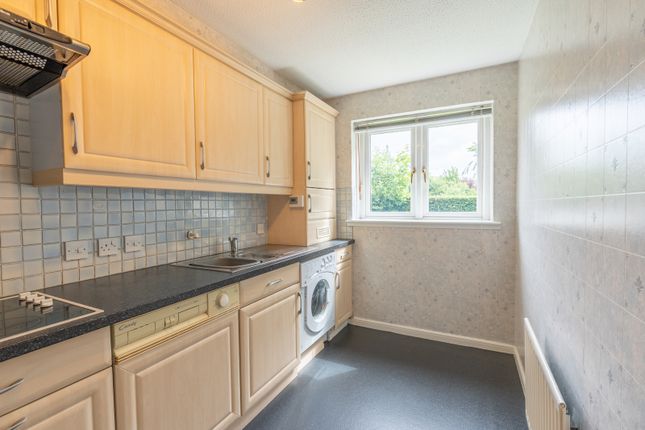 17 Braemar Court, Hazelden Gardens, Glasgow photo 4