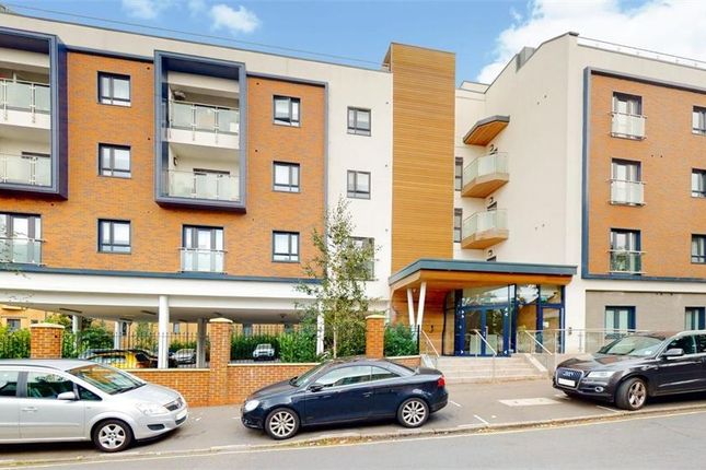 1-bed flat on Flat 5, Grove House, Sidmouth Avenue, Isleworth, £310,000