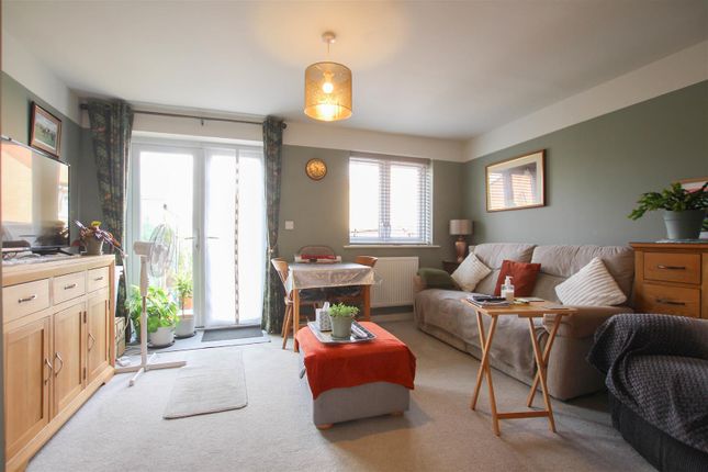 22, Lime Avenue, Saffron Walden photo 4