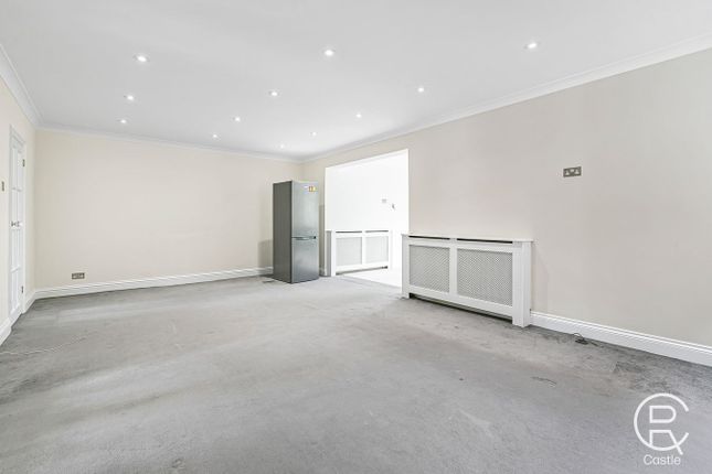 4, Heath Close, London photo 4