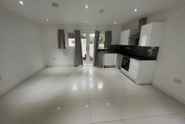 Paynes Road, Southampton photo 2