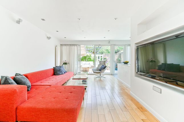 Caroline Close, East Croydon photo 4