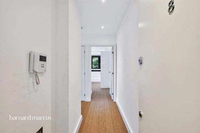Flat 8, Vista House, Lincoln Road, Dorking photo 4