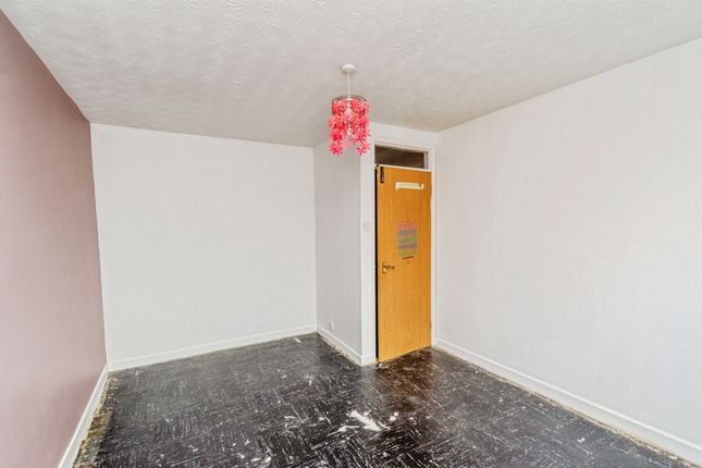 Flat 8, Ridgeway Court, Bentley Road North, Walsall photo 4