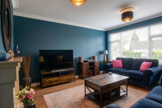 158 Coombe Rise, Leicester photo 2