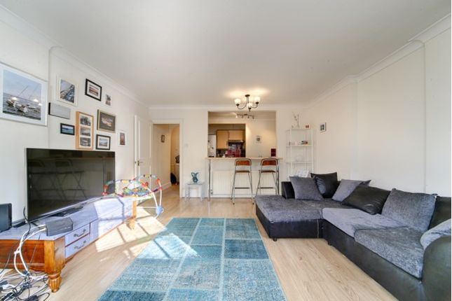 12 Birdhurst Road, South Croydon photo 3