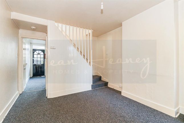 15, Lucan Road, Barnet photo 3