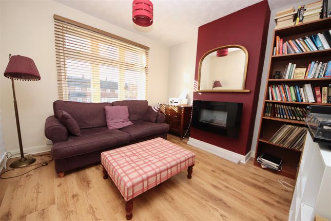 Flat for sale in Kings Hedges Road, Cambridge