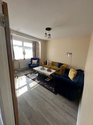 58, London Road, Grays photo 4