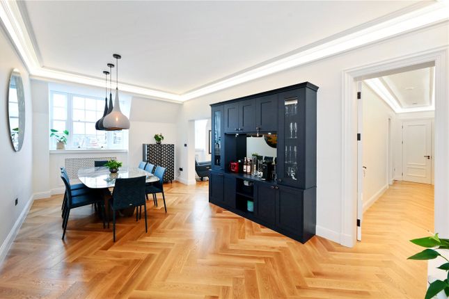 Flat for sale in St Stephen's Close, Avenue Road, St John's Wood, London