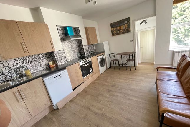 Thumbnail Flat to rent in Flat 2, 25 Bennethorpe, Doncaster, South Yorkshire