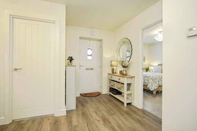 1, Cranesbill Way, Stowmarket photo 2