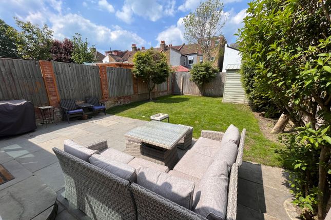 42, Beauchamp Road, Sutton photo 4