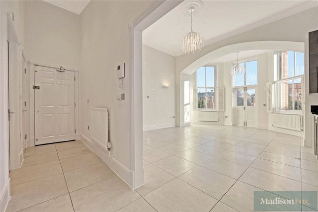 Flat 3, Wentworth House,, Hampstead Avenue, Woodford Green photo 2