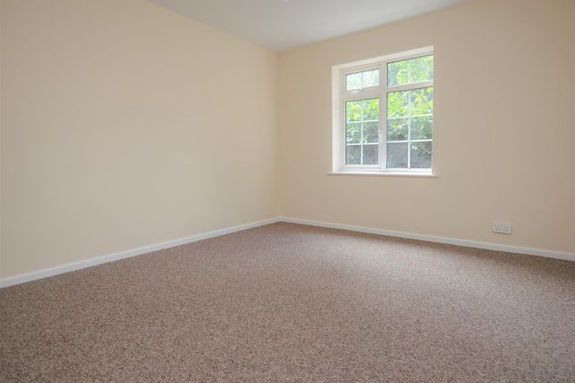 1, Glynbridge Gardens, Cheltenham photo 5