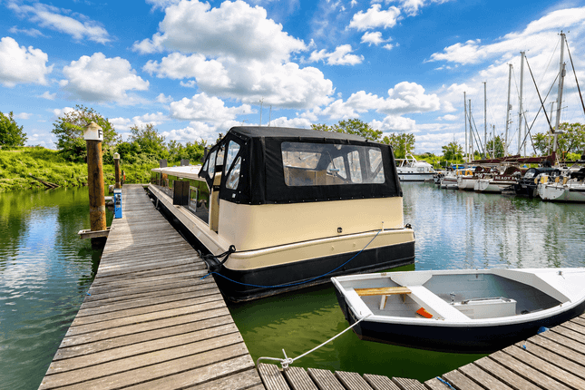 The Houseboat Viceroy, Tollesbury Marina, Woodrolfe Road photo 2