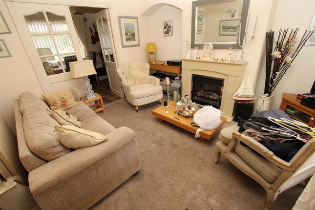 61, Ridgeway, Shipley photo 2