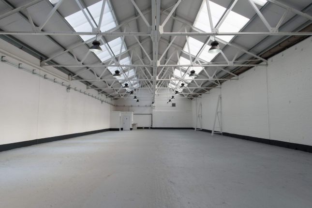 Thumbnail Warehouse to let in Unit 10A, Atlas Business Centre, Cricklewood NW2, Cricklewood,