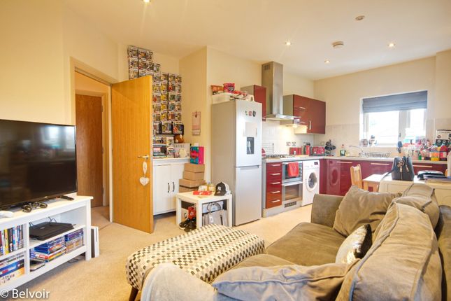 22, Sutherland Close, Gloucester photo 4