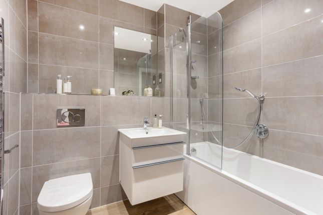 Flat for sale in Portland Crescent, Marlow