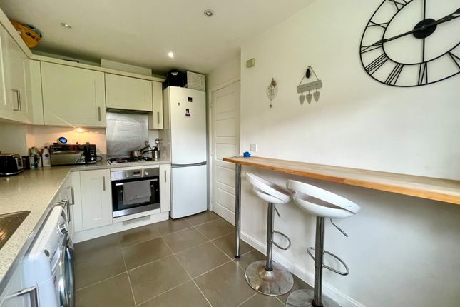 22, Greenhurst Drive, East Grinstead photo 2