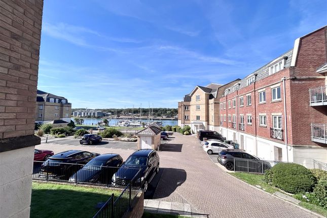 93, Medina View, East Cowes photo 4