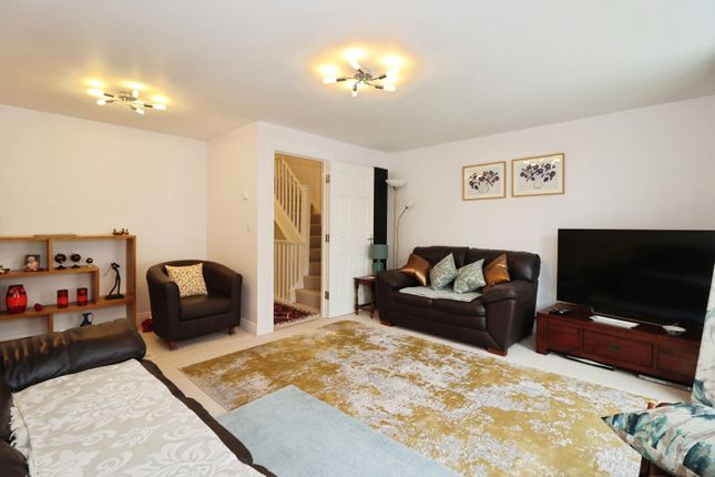 29, Leaze Close, Bristol photo 4