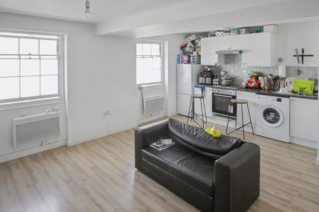 34C, Harmer Street, Gravesend photo 4