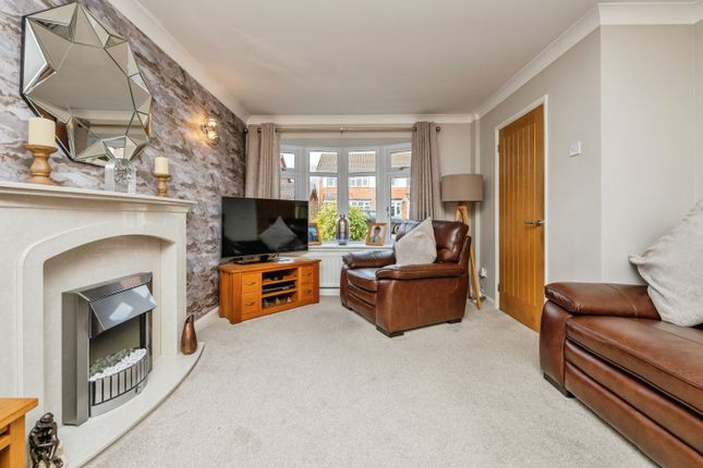 10, Jackson Close, Tipton photo 3