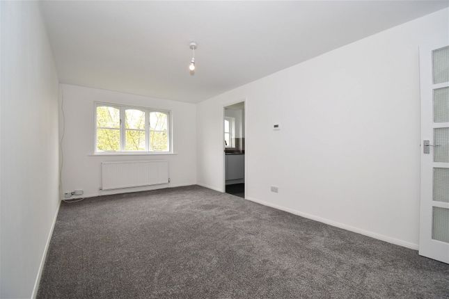 Flat for sale in Old Mill Gardens, Berkhamsted