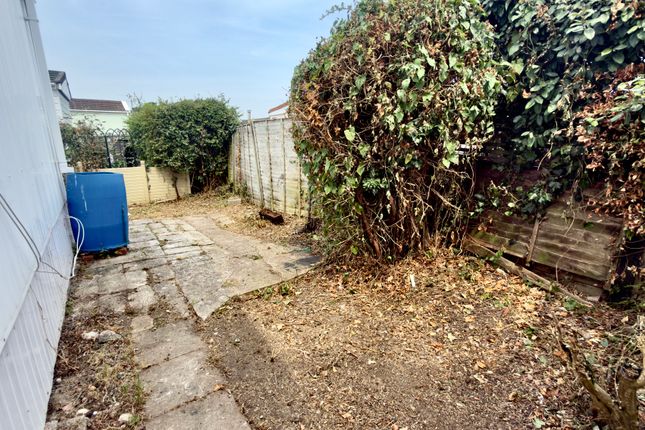 16, Ivy Walk, Banwell photo 3