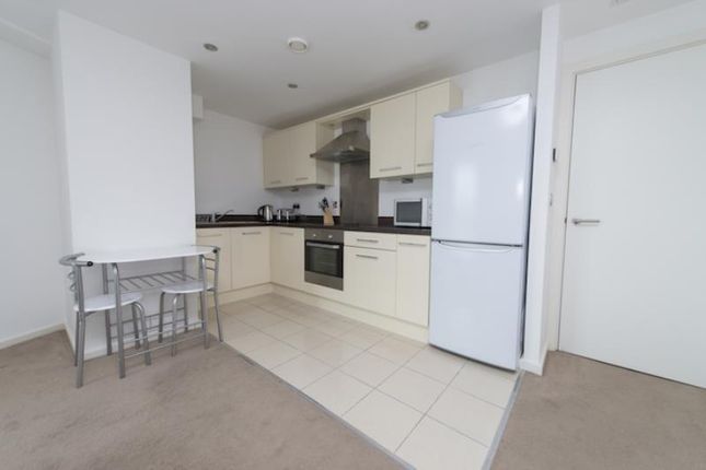 2 bed flat to rent in Hive, Masshouse Plaza, Birmingham B5