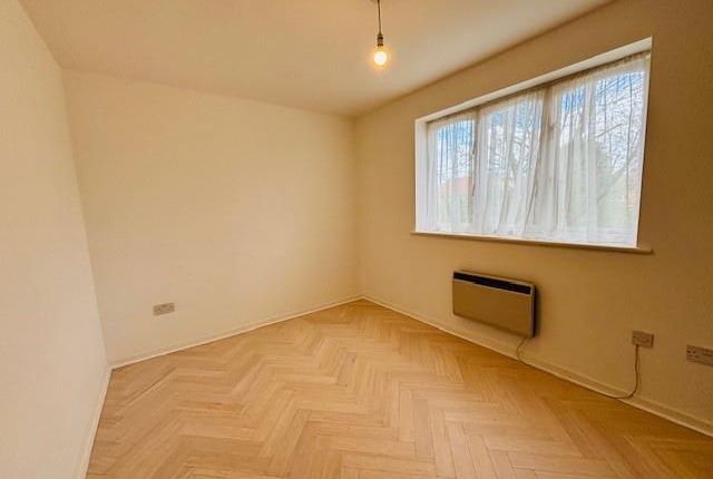 Flat to rent in Millers Lane, Stanstead Abbotts, Ware