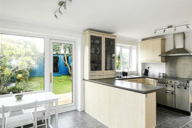 58, Mallon Dene, Rustington photo 4