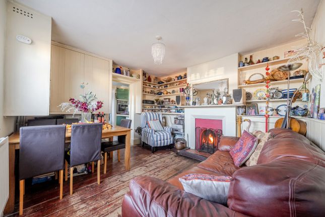 3-bed terraced on West Street, Hampshire, £280,000