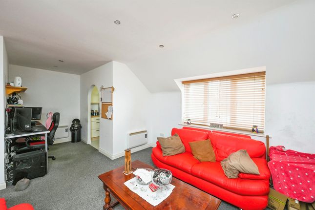 Flat for sale in Trinity Road, Edwinstowe, Mansfield