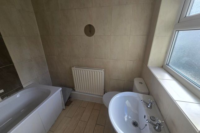 20A, DARLINGTON photo 5