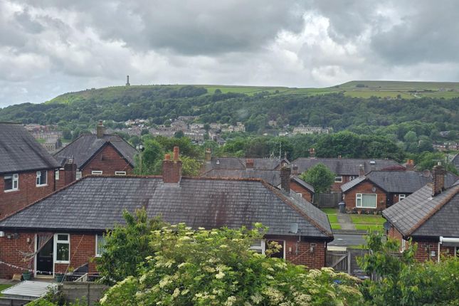 79, Poplar Grove, Bury photo 4