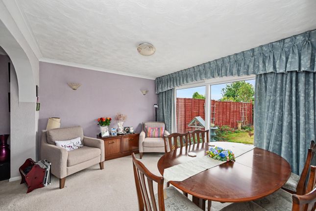 68, Beswick Gardens, Rugby photo 3