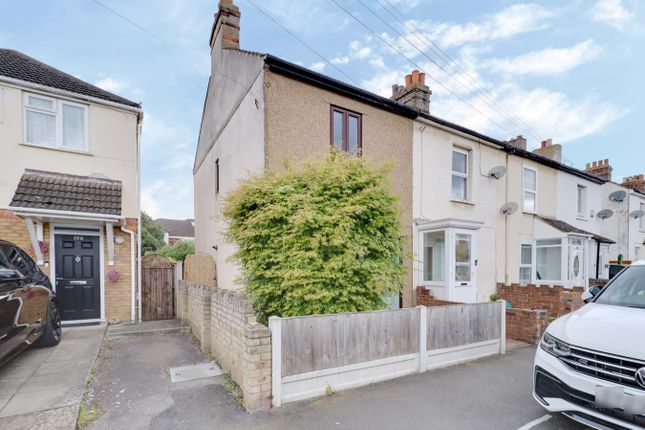 End terrace house for sale in Cowper Road, Rainham