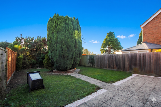 37 , Harebell Close, Cambridge photo 4
