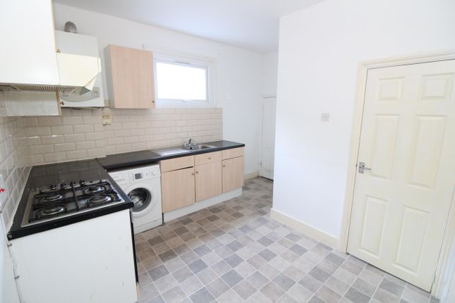 14A, Heaton Road, MITCHAM photo 3