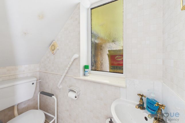 97, Harrowside, Blackpool photo 3