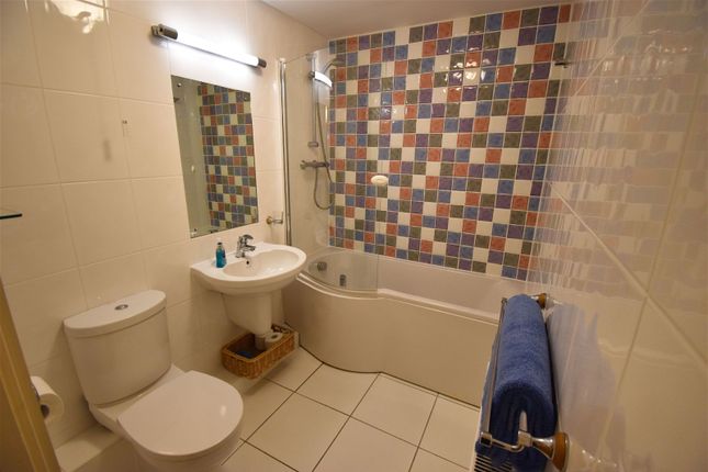 Flat for sale in 32 Rhodewood House, St Brides Hill, Saundersfoot