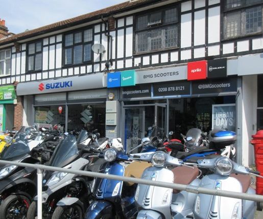 Retail premises to let in Upper Richmond Road West, Sheen