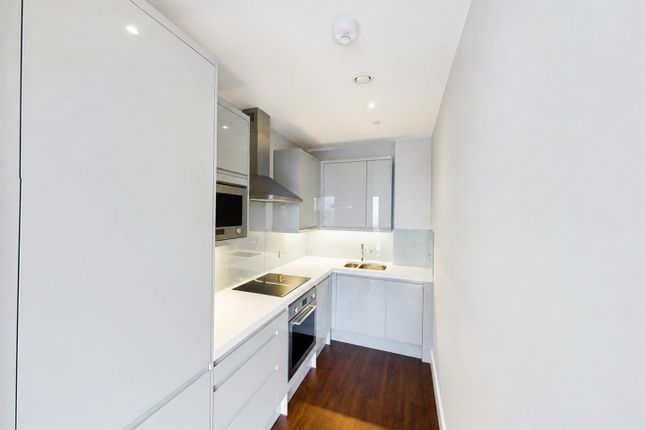 Flat 2008, 1, Silvocea Way, London photo 3