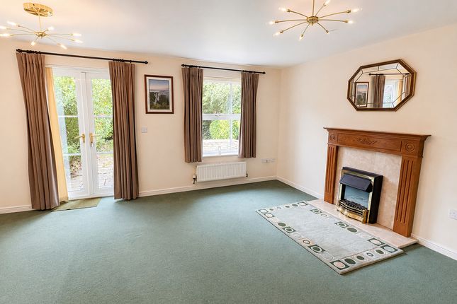 21, St Cleeve Way, Ferndown photo 4