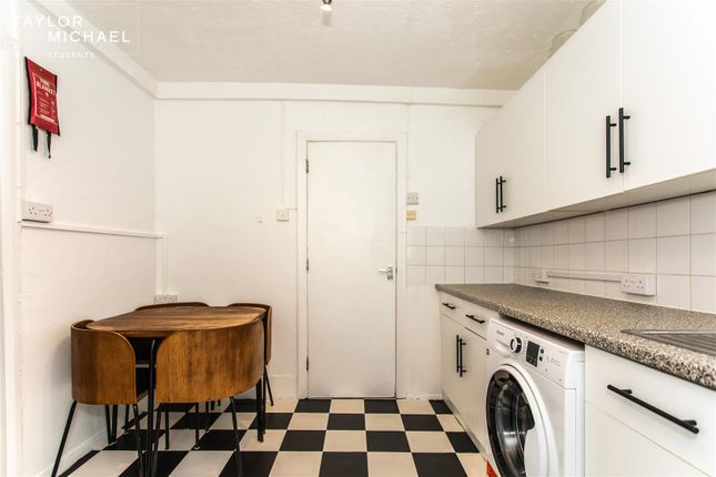 Coombe Terrace, Brighton photo 5